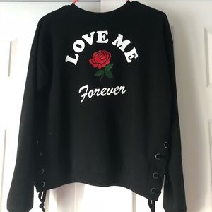 Forever 21 “Love me forever” Crew neck